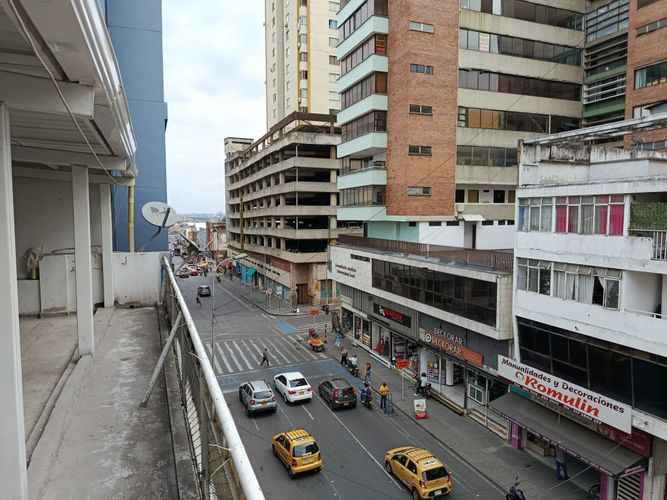 Bodega en arriendo en San Pedro, Cali, 700 m² · foto 2 de 24