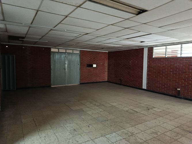 Bodega en arriendo en San Pedro, Cali, 700 m² · foto 10 de 24