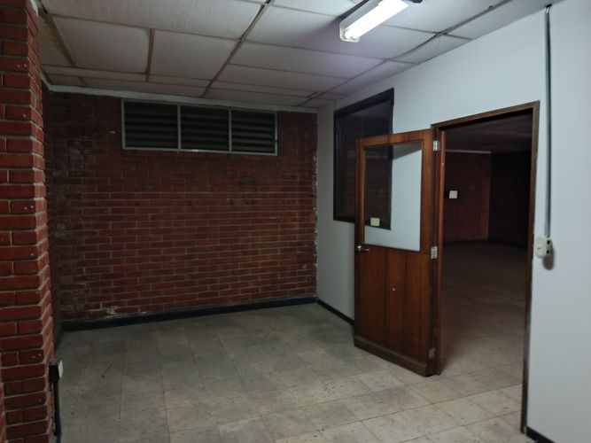 Bodega en arriendo en San Pedro, Cali, 700 m² · foto 11 de 24