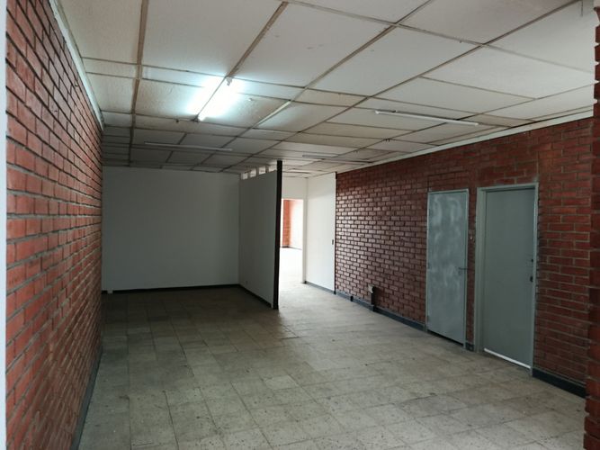Bodega en arriendo en San Pedro, Cali, 700 m² · foto 14 de 24