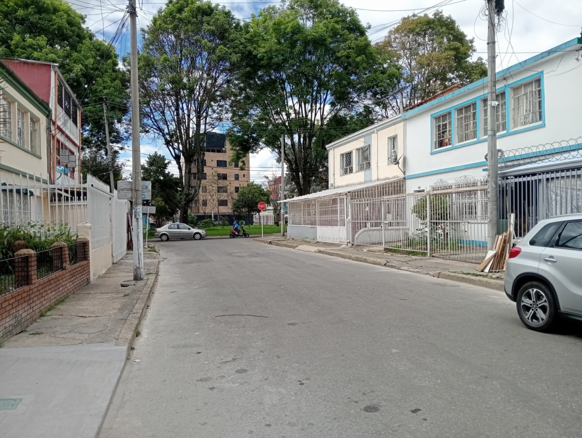 Casa en venta en San Luis, Bogotá · foto 4 de 15