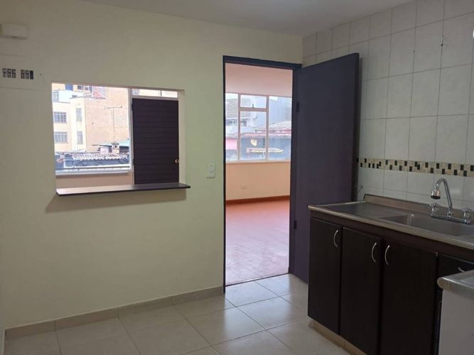 Apartamento de 3 alcobas en venta en La Merced, Bogotá, 124 m² · foto 5 de 18