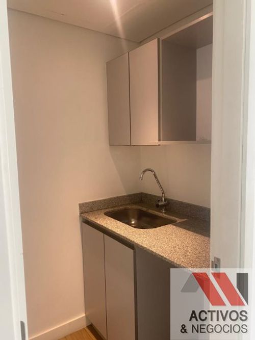 Oficina en arriendo en Los Balsos, Medellín, 43 m² · foto 5 de 14