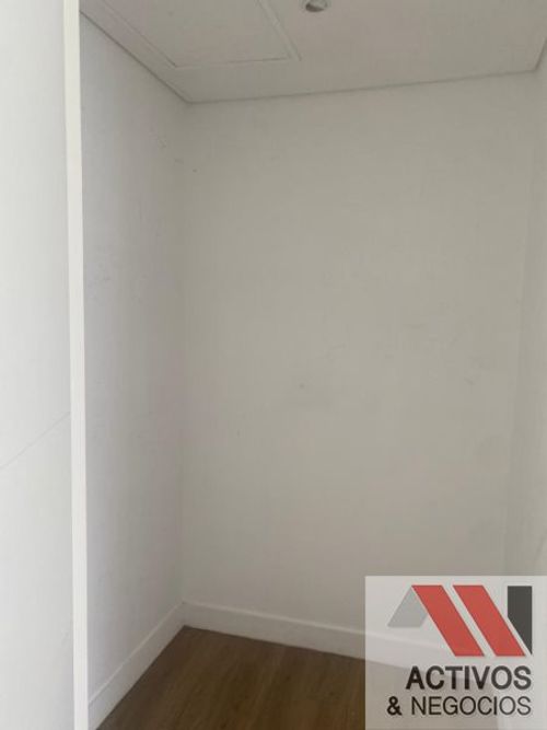 Oficina en arriendo en Los Balsos, Medellín, 43 m² · foto 7 de 14