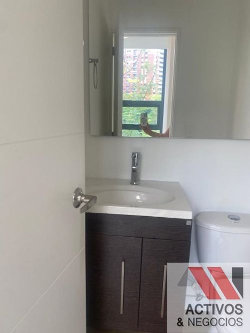 Oficina en arriendo en Los Balsos, Medellín, 43 m² · foto 8 de 14