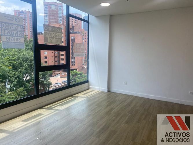 Oficina en arriendo en Los Balsos, Medellín, 43 m² · foto 10 de 14