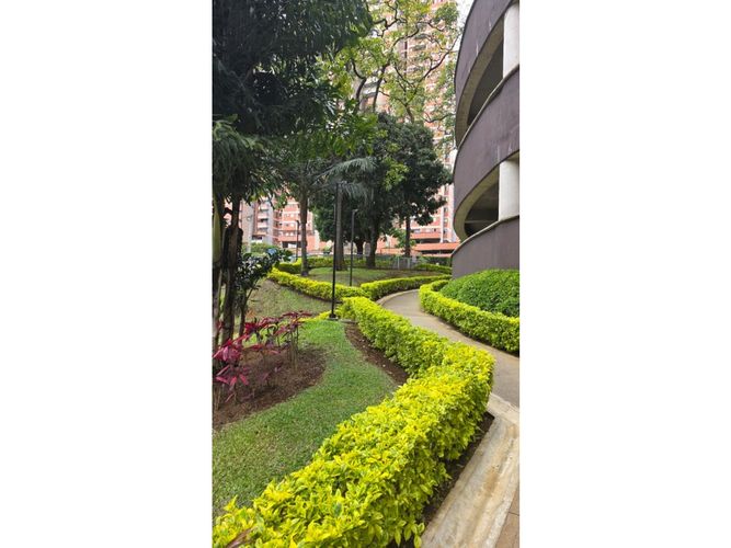 Apartamento de 3 alcobas en venta en Ditaires, Itagüí, 70 m² · foto 2 de 16