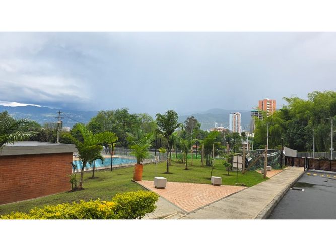 Apartamento de 3 alcobas en venta en Ditaires, Itagüí, 70 m² · foto 4 de 16