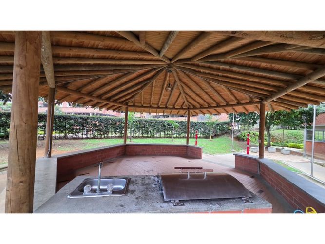 Apartamento de 3 alcobas en venta en Ditaires, Itagüí, 70 m² · foto 5 de 16