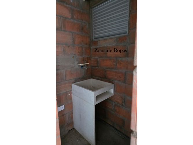 Apartamento de 3 alcobas en venta en Ditaires, Itagüí, 70 m² · foto 9 de 16
