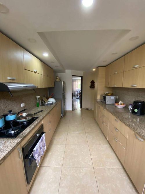 Apartamento de 3 alcobas en venta en Prados Del Norte, Cali, 147 m² · foto 9 de 24