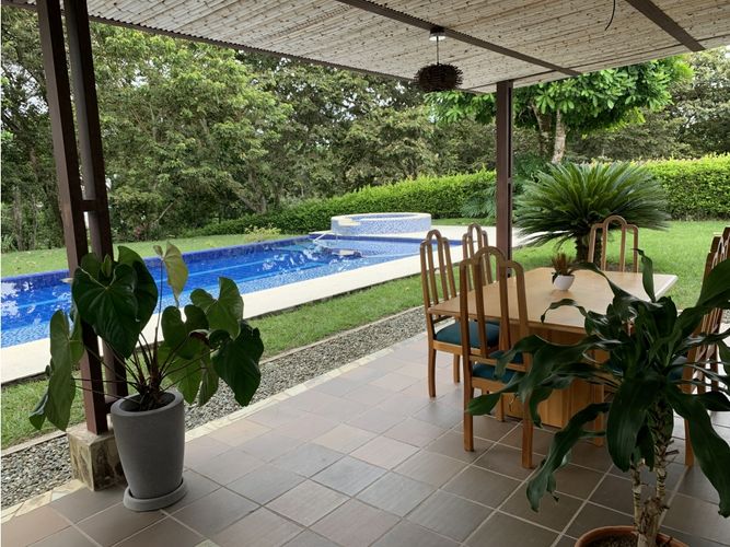 Casa de 3 alcobas en venta en Via El Eden, Armenia, 261 m² · foto 5 de 24