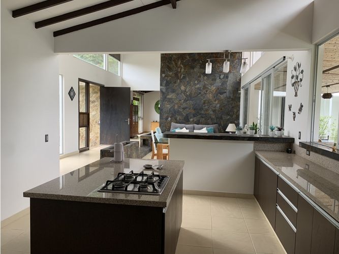 Casa de 3 alcobas en venta en Via El Eden, Armenia, 261 m² · foto 16 de 24