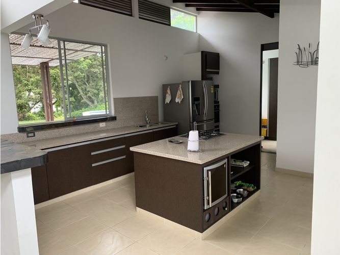 Casa de 3 alcobas en venta en Via El Eden, Armenia, 261 m² · foto 17 de 24