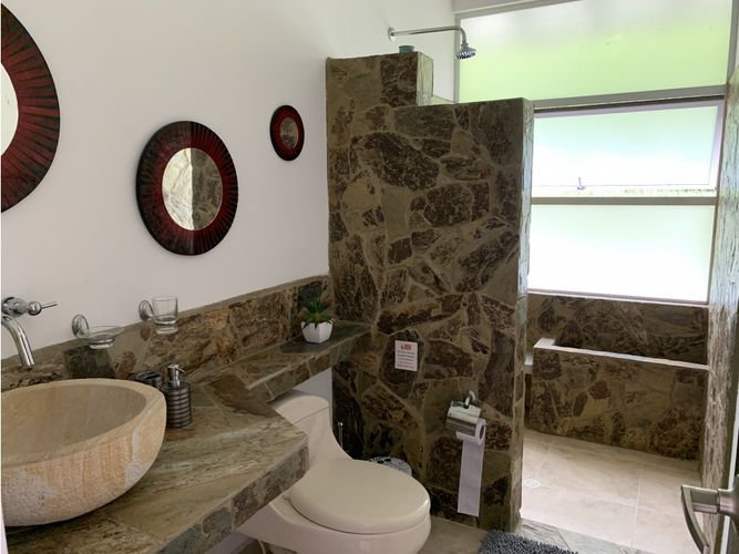 Casa de 3 alcobas en venta en Via El Eden, Armenia, 261 m² · foto 21 de 24