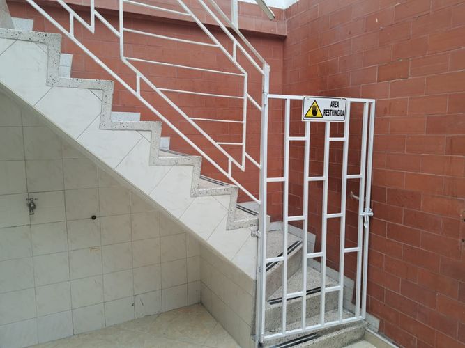 Casa de 6 alcobas en venta en Popular Modelo, Bogotá, 236 m² · foto 10 de 19