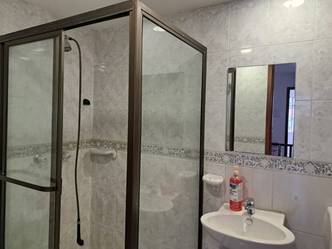 Casa de 6 alcobas en venta en Popular Modelo, Bogotá, 236 m² · foto 15 de 19