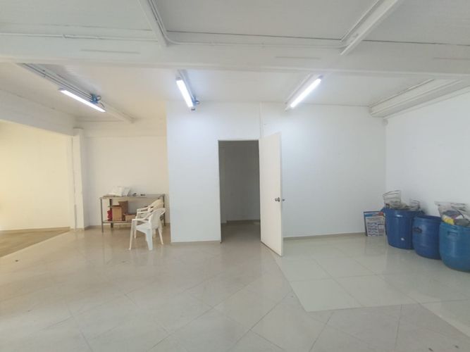 Local en arriendo en Caribe, Medellín, 75 m² · foto 3 de 8