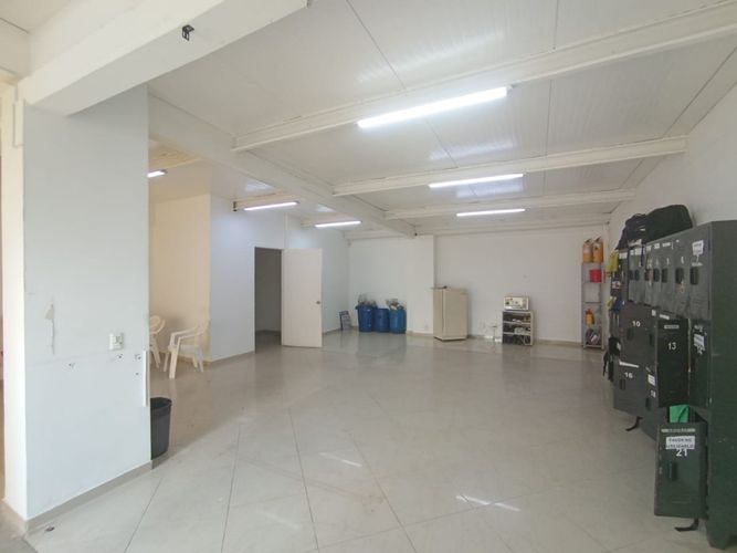 Local en arriendo en Caribe, Medellín, 75 m² · foto 4 de 8