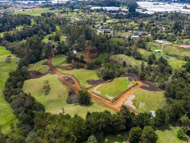 Lote en venta en El Tambo, La Ceja, 1000 m² · foto 2 de 5