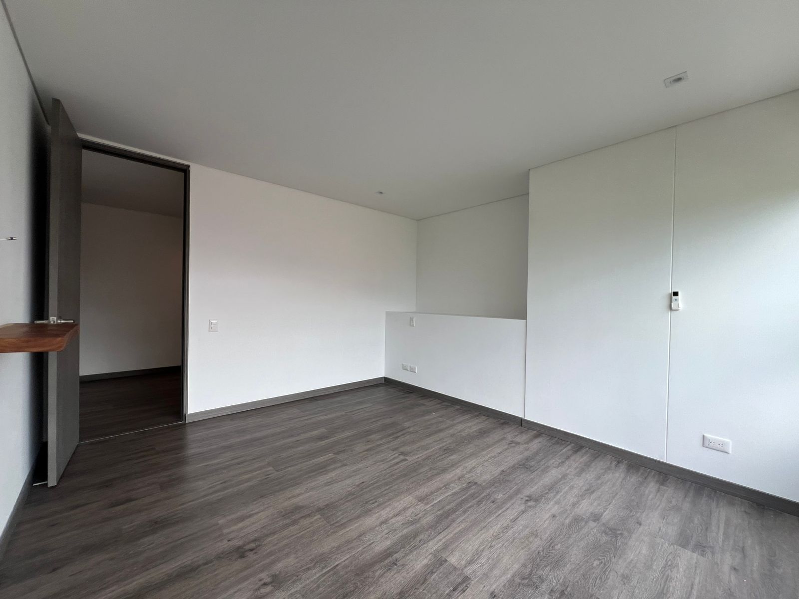 Apartamento en arriendo en La Pradera, Envigado · foto 7 de 16