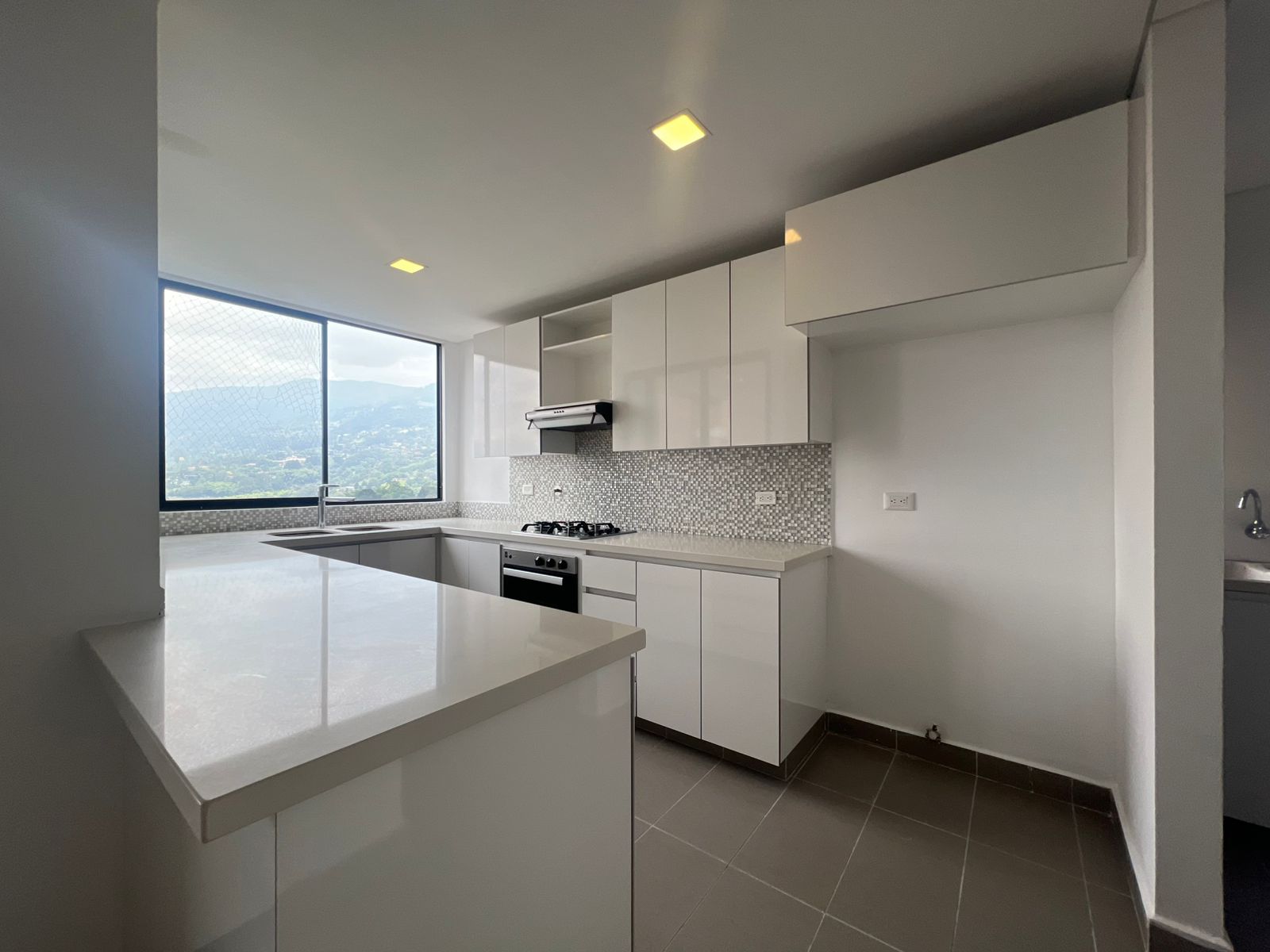 Apartamento en arriendo en La Pradera, Envigado · foto 4 de 16
