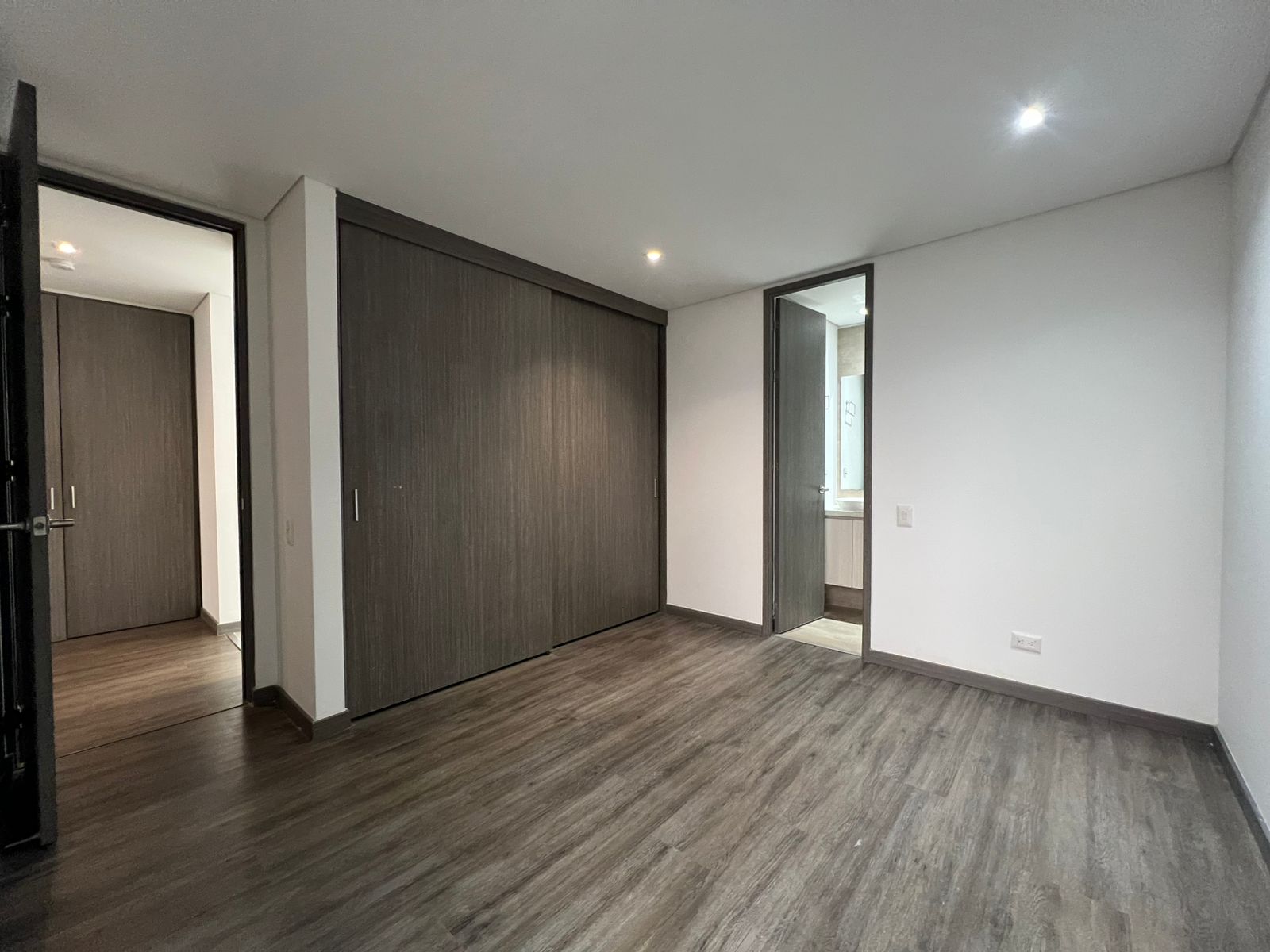 Apartamento en arriendo en La Pradera, Envigado · foto 10 de 16