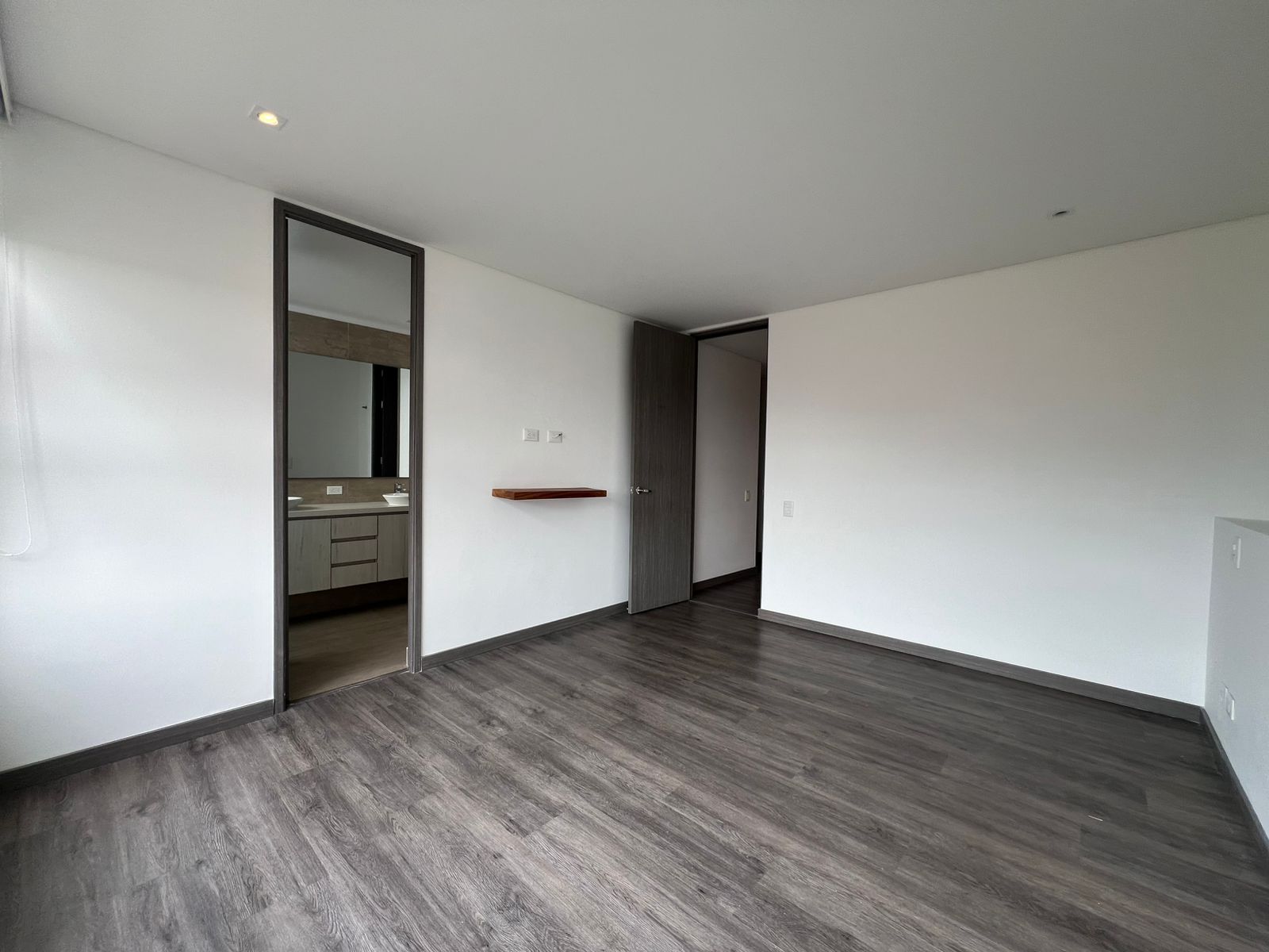Apartamento en arriendo en La Pradera, Envigado · foto 8 de 16