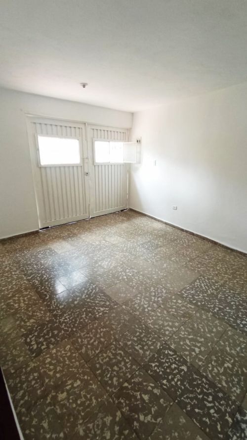 Casa de 12 alcobas en venta en Base Aerea, Cali, 350 m² · foto 5 de 18