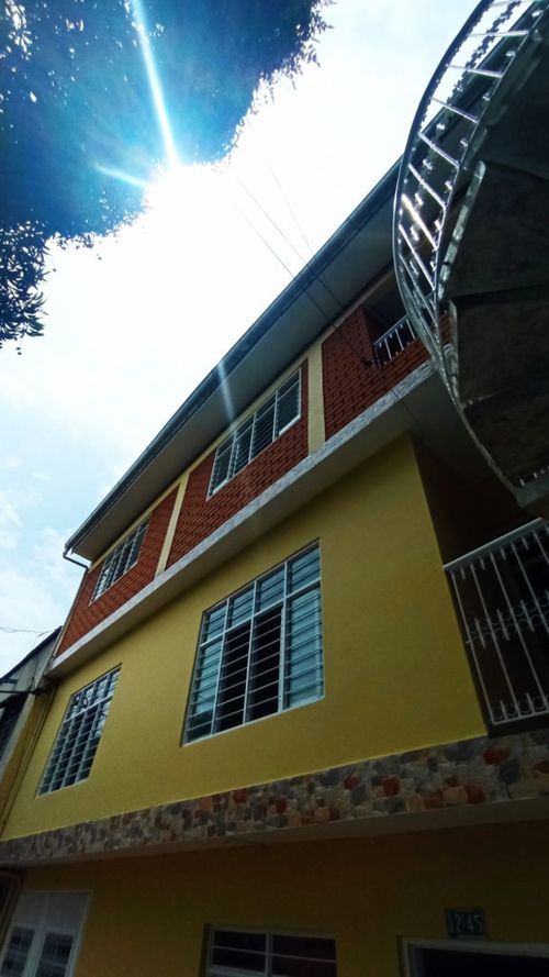 Casa de 12 alcobas en venta en Base Aerea, Cali, 350 m² · foto 8 de 18