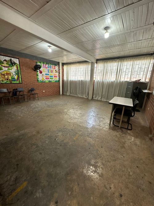 Edificio en arriendo en Valle Grande, Cali, 203 m² · foto 4 de 11