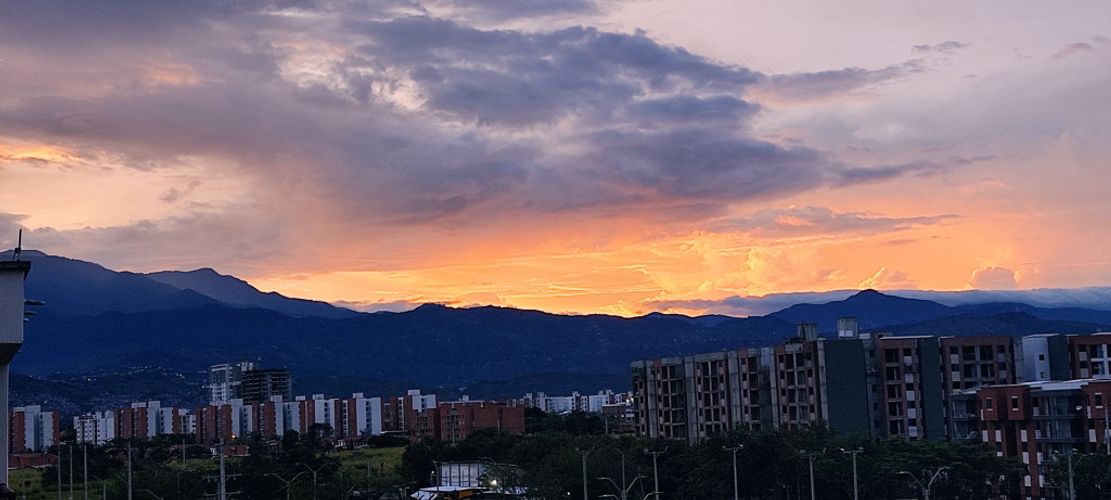 Apartamento de 3 alcobas en venta en Valle Del Lili, Cali, 75 m² · foto 2 de 24