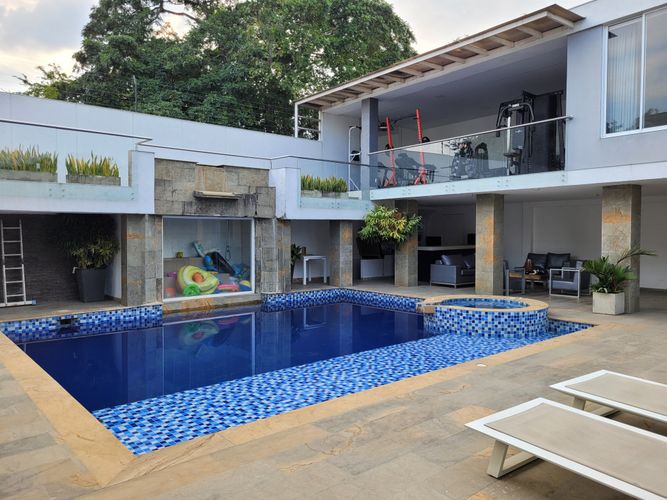 Casa de 8 alcobas en venta en Pance, Cali · foto 3 de 24
