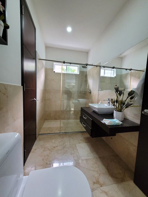 Casa de 8 alcobas en venta en Pance, Cali · foto 18 de 24