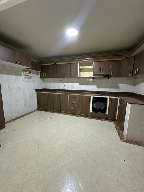Casa de 6 alcobas en venta en Pasoancho, Cali, 250 m² · foto 3 de 18