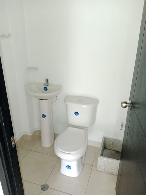 Local en arriendo en Pampa Linda, Cali, 40 m² · foto 8 de 10