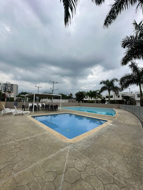 Casa de 3 alcobas en venta en Alfaguara, Jamundí, 235 m² · foto 2 de 16