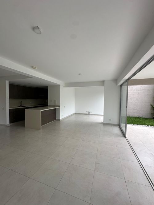 Casa de 3 alcobas en venta en Alfaguara, Jamundí, 235 m² · foto 6 de 16
