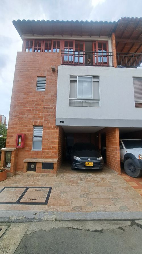 Casa de 4 alcobas en venta en Valle Del Lili, Cali, 146 m² · foto 2 de 20