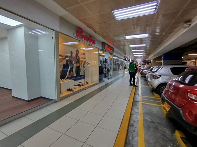 Local en venta en Tequendama, Cali, 57 m² · foto 2 de 10