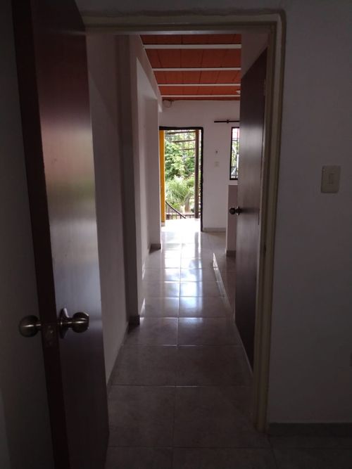 Edificio en venta en Ciudadela Comfandi, Cali, 190 m² · foto 7 de 11