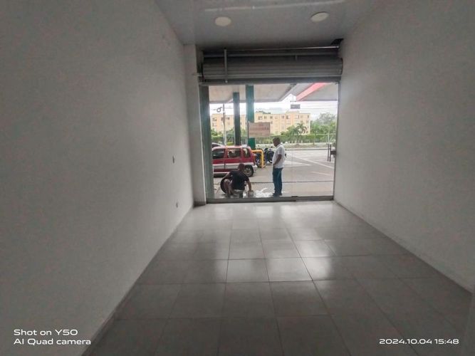 Local en arriendo en Union De Vivienda Popular, Cali, 30 m² · foto 7 de 12