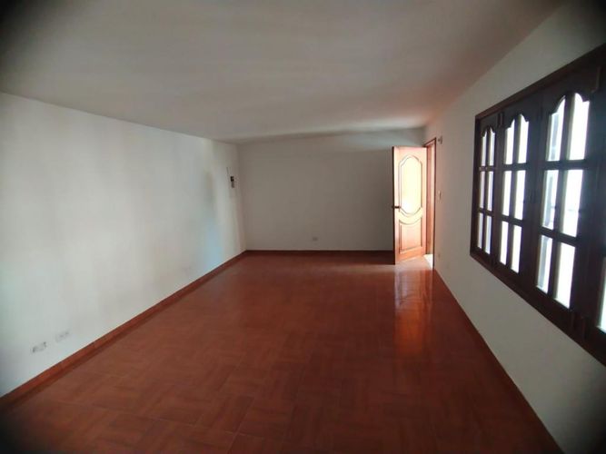 Casa de 5 alcobas en venta en El Limonar, Cali, 450 m² · foto 9 de 24