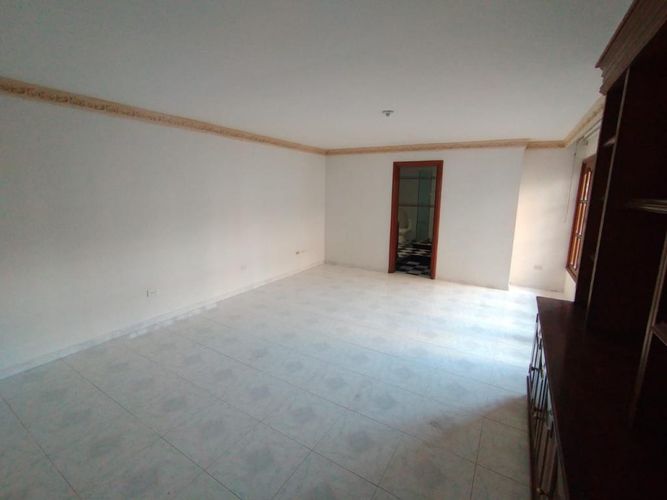 Casa de 5 alcobas en venta en El Limonar, Cali, 450 m² · foto 15 de 24
