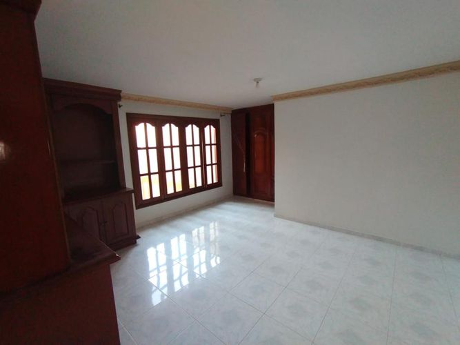 Casa de 5 alcobas en venta en El Limonar, Cali, 450 m² · foto 16 de 24
