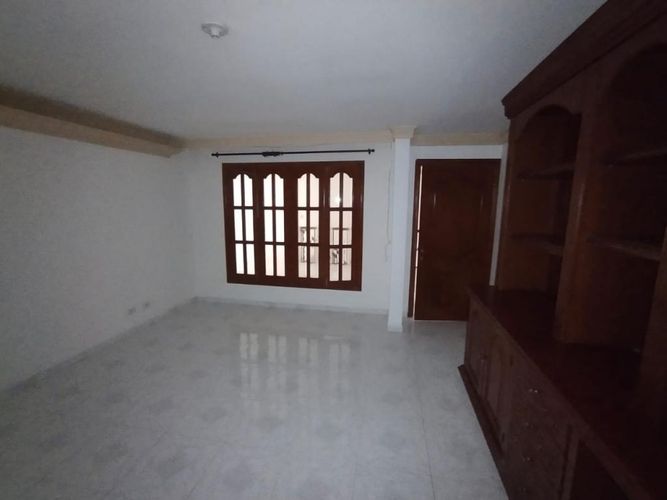 Casa de 5 alcobas en venta en El Limonar, Cali, 450 m² · foto 18 de 24