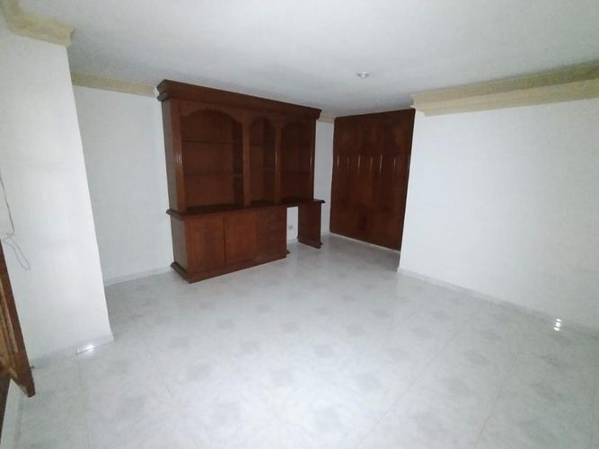 Casa de 5 alcobas en venta en El Limonar, Cali, 450 m² · foto 19 de 24