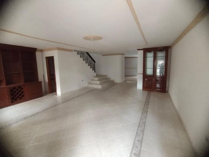 Casa de 5 alcobas en venta en El Limonar, Cali, 450 m² · foto 20 de 24
