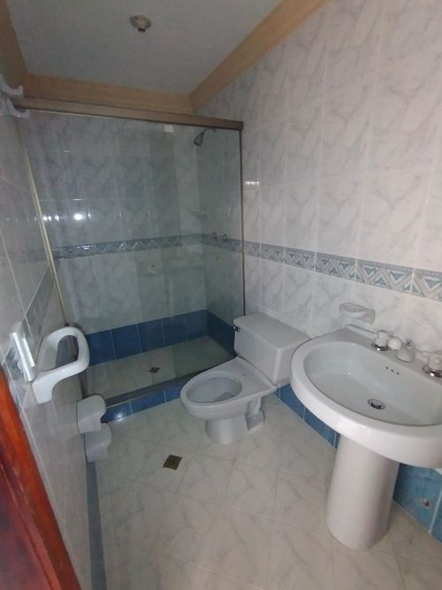 Casa de 5 alcobas en venta en El Limonar, Cali, 450 m² · foto 23 de 24
