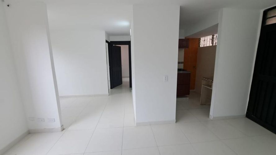 Apartamento de 2 alcobas en venta en Batallon Pichincha, Cali, 43 m² · foto 5 de 16